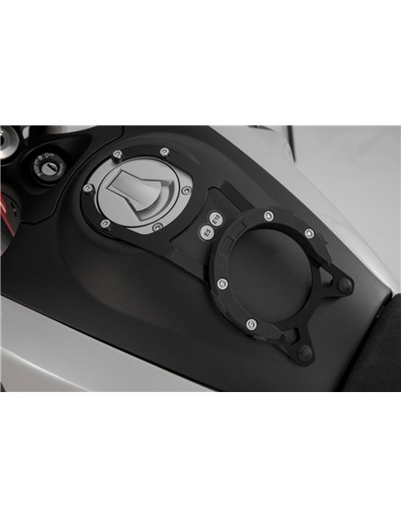 Anillo de depósito EVO Negro. Moto Guzzi V85 TT (19-).