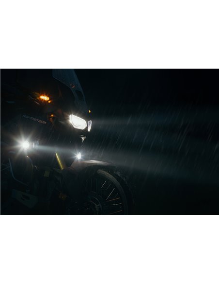 Set de luces antiniebla EVO Negro. Suzuki DL1000/650 Kawasaki KLV 1000.